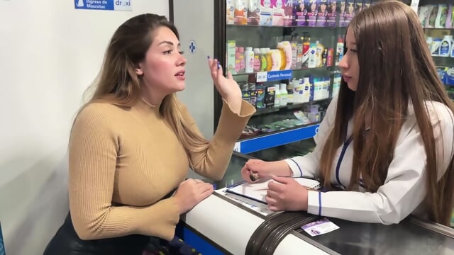 Columbian lesbian doctor helps